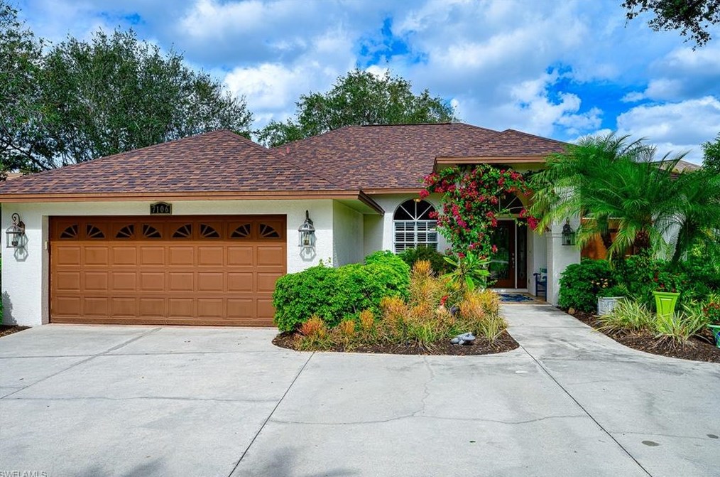 7106 Lone Oak Blvd, Naples, FL 34109