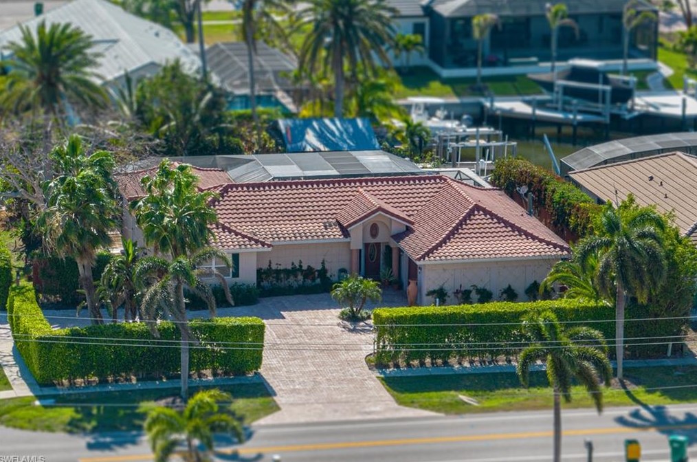 820 S Barfield Dr, Marco Island, FL 34145