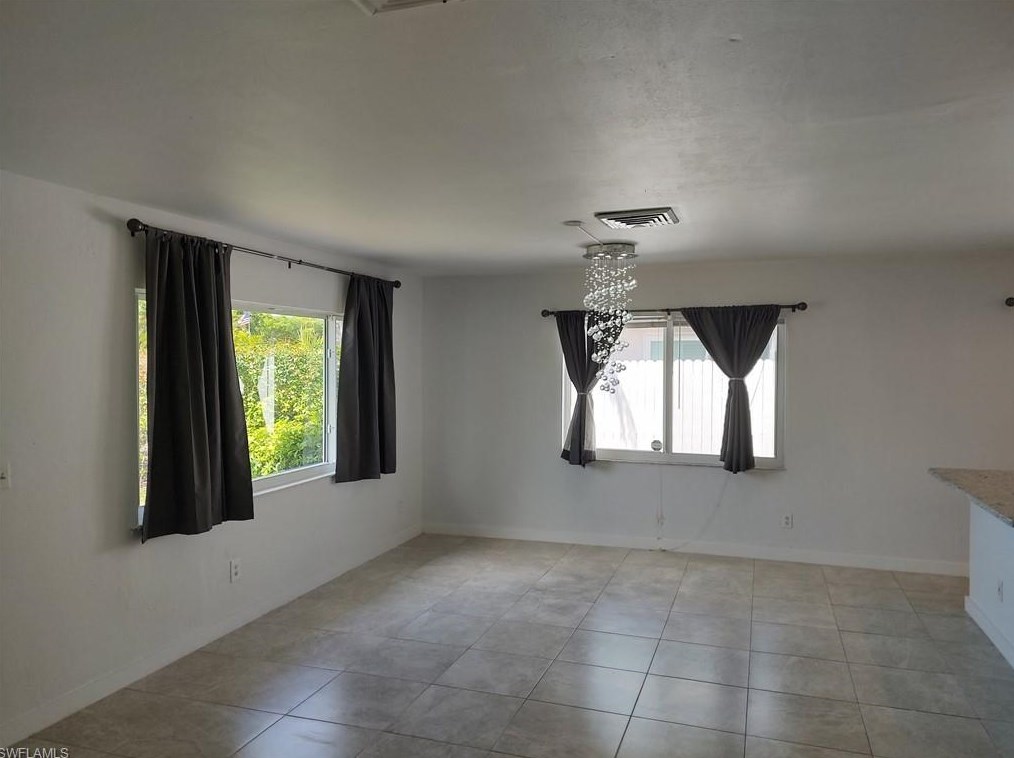 649 101st Ave N, Naples, FL 34108