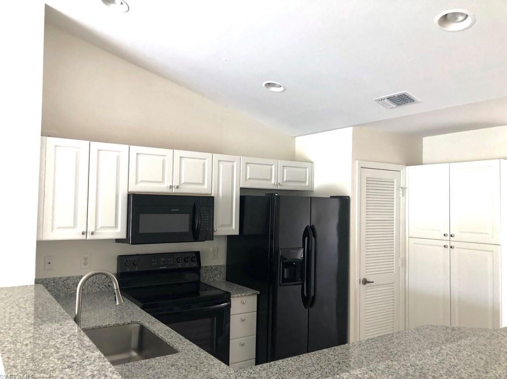 5030 Cedar Springs Dr #202, Naples, FL 34110