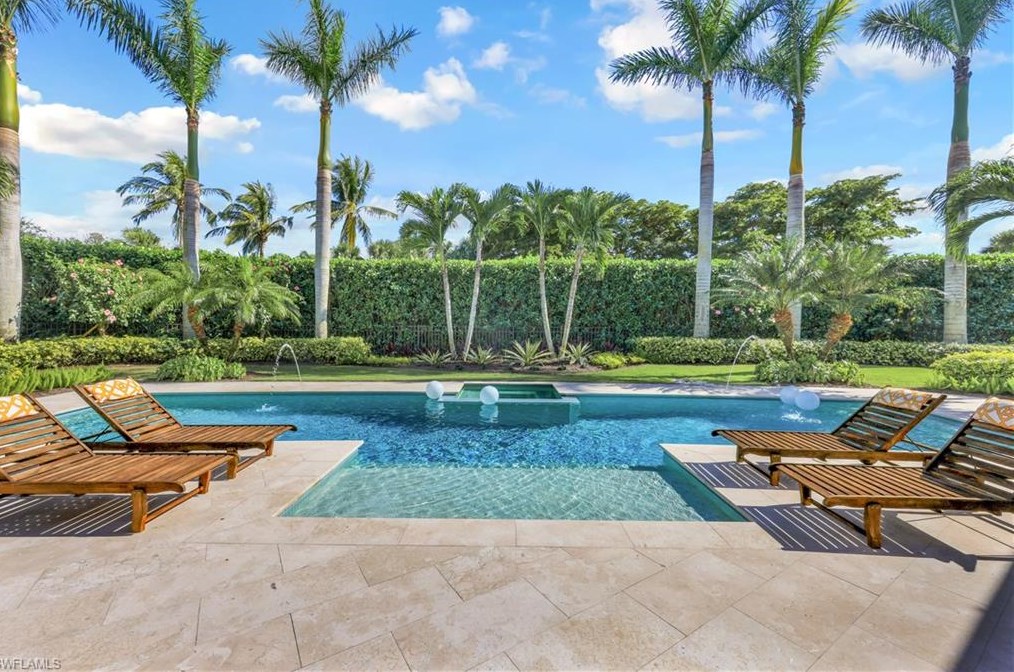 2546 Augusta Dr, Naples, FL 34109