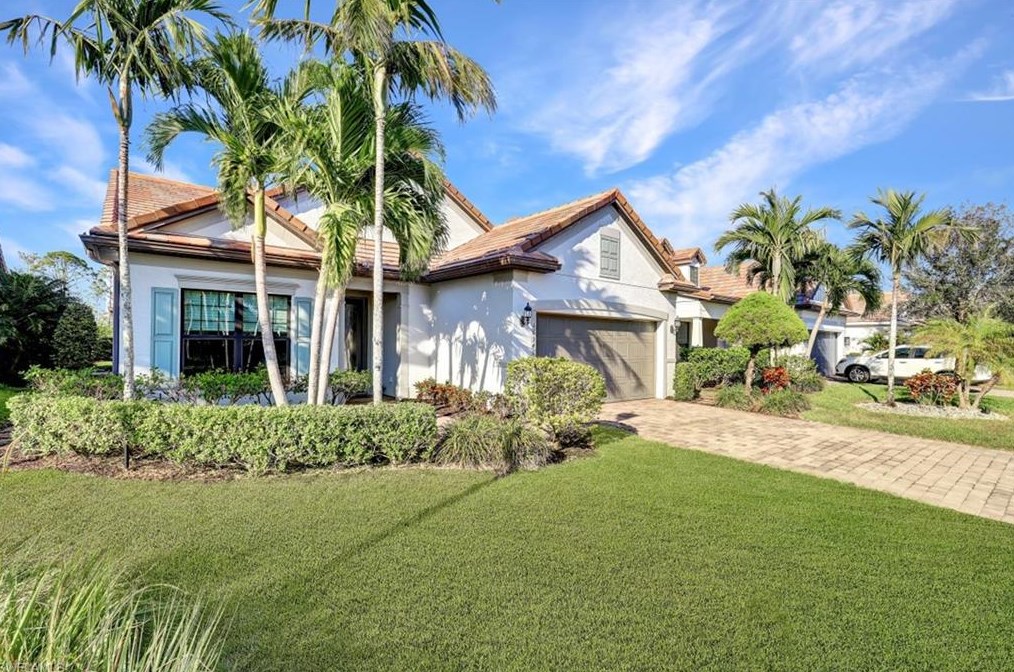 16341 Camden Lakes Cir, Naples, FL 34110