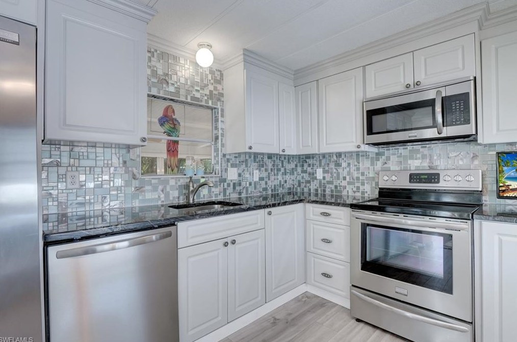 133 Willow Ln #23, Naples, FL 34114