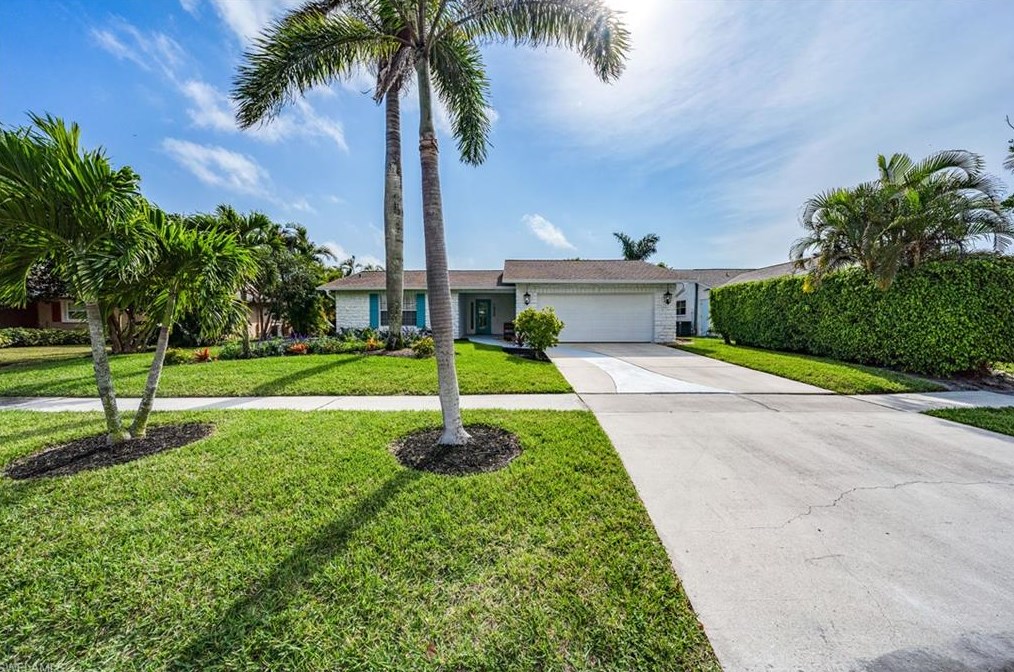 1220 Westlake Blvd, Naples, FL 34103