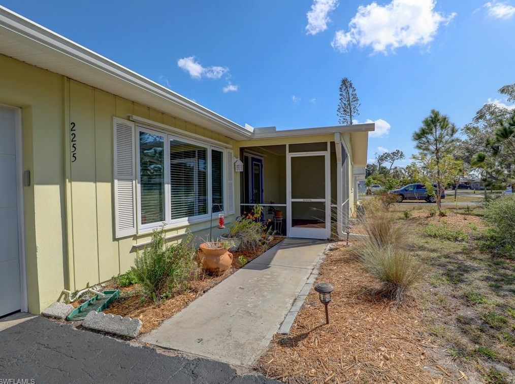 2255 Gorham Ave, Fort Myers FL  33907-4257 exterior