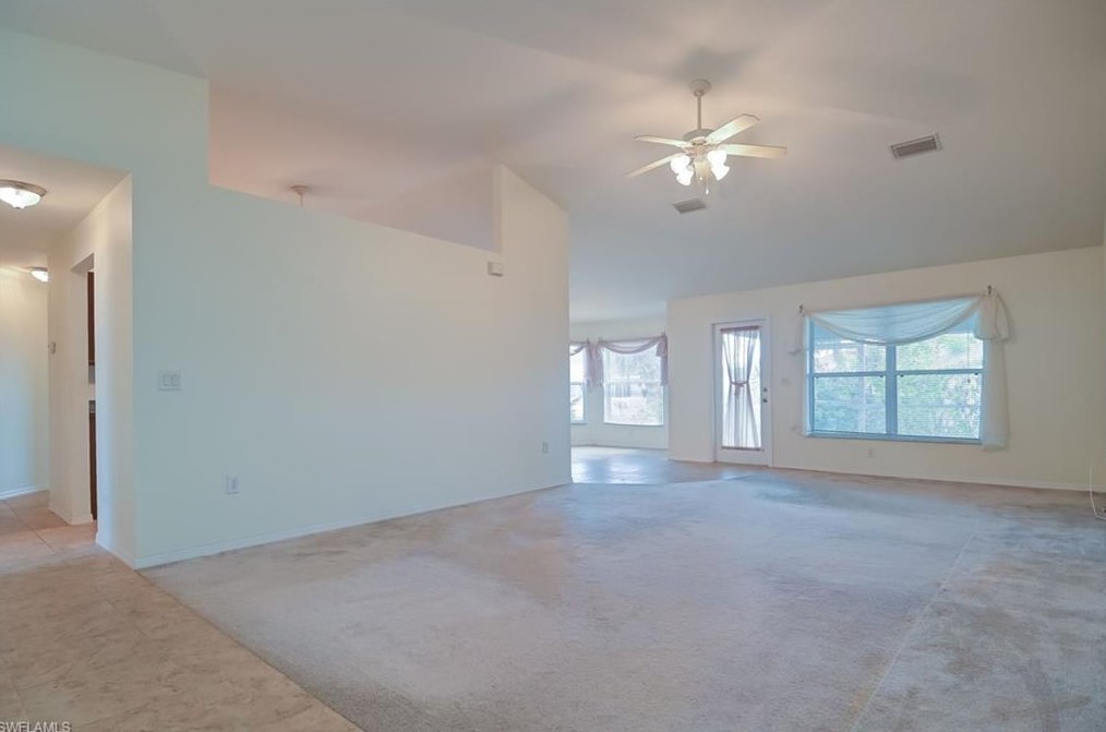 1016 40th St, Cape Coral, FL 33909-6236