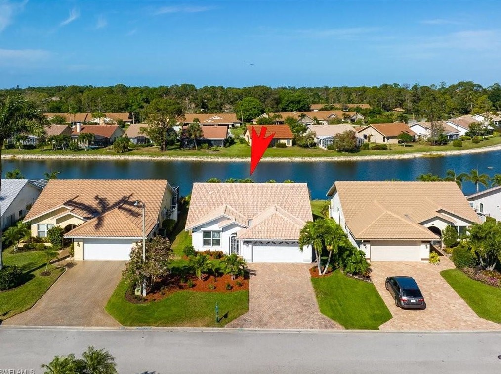 360 Fox Den Cir, Naples, FL 34104-4905