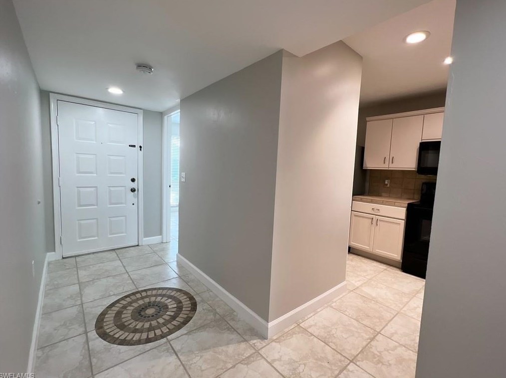 1211 Commonwealth Cir # C-203, Naples, FL