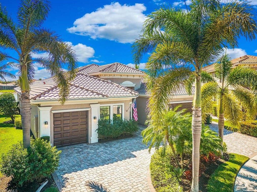 3910 Glacier Ct, Naples, FL 34119