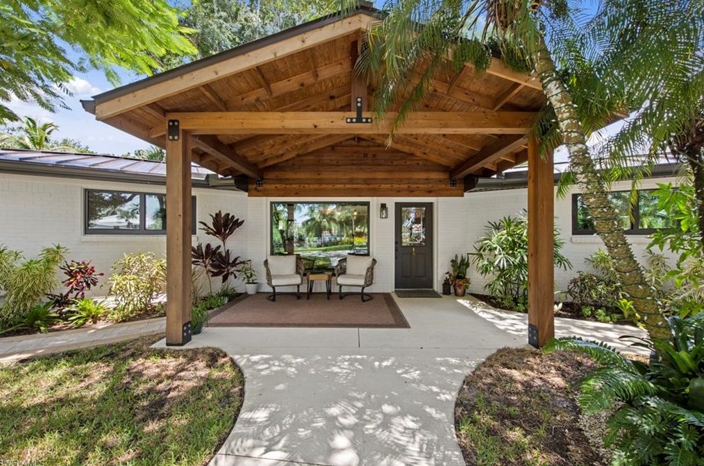 9856 Tonya Ct, Bonita Springs, FL 34135