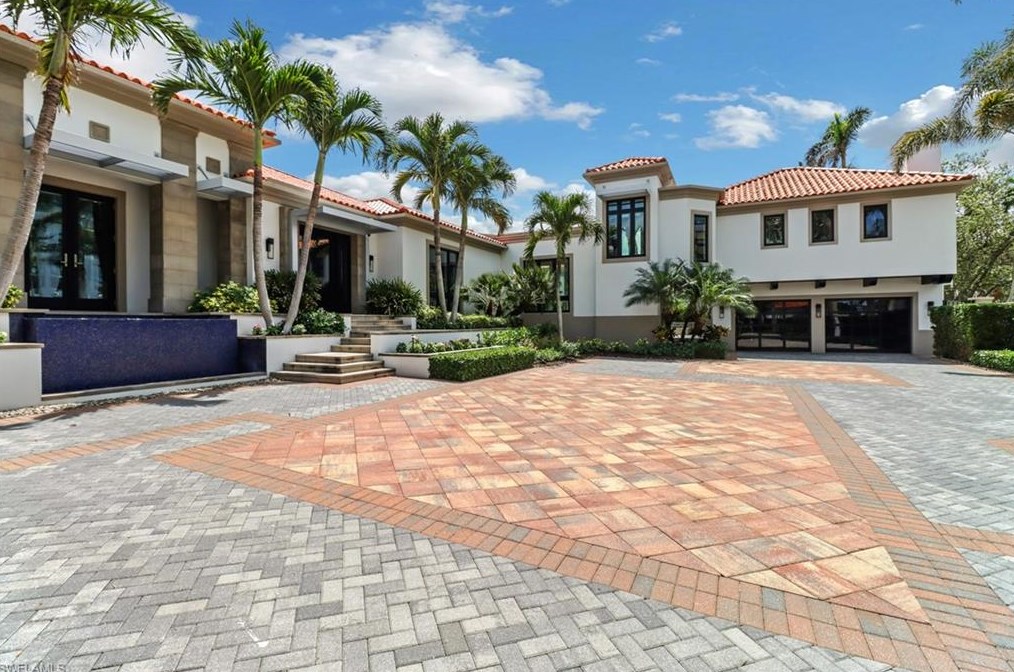 4740 Gulf Shore Blvd N, Naples, FL 34103