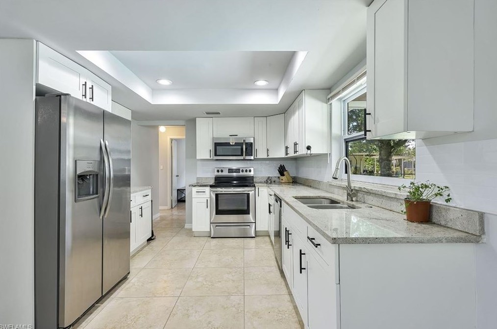 5054 Westminster Dr, Fort Myers, FL 33919-1923