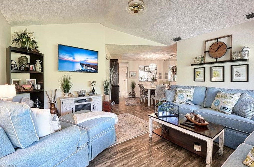 992 Woodshire Ln #d313, Naples, FL 34105