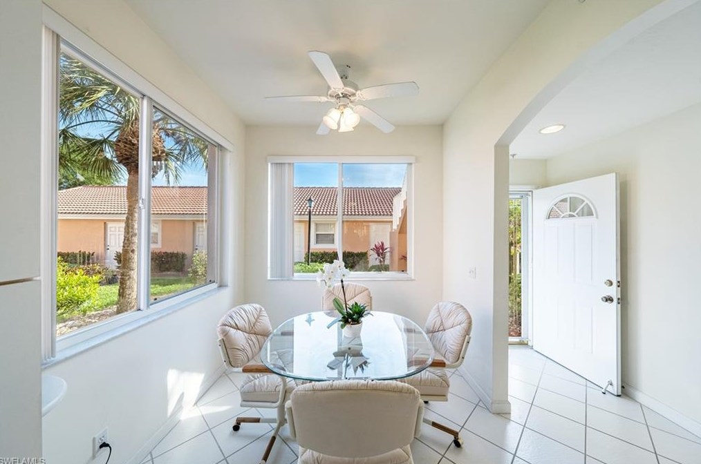 6650 Beach Resort Dr #915, Naples, FL 34114