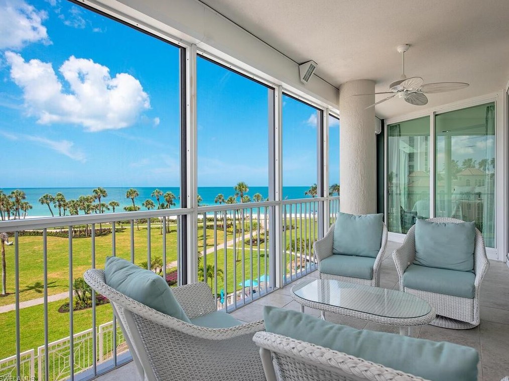 3991 Gulf Shore Blvd N #202, Naples, FL 34103