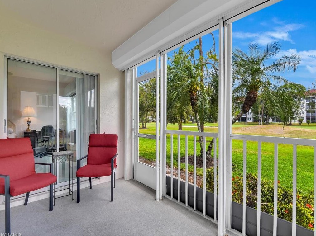 1056 Forest Lakes Dr, Naples FL 34105-2275 exterior