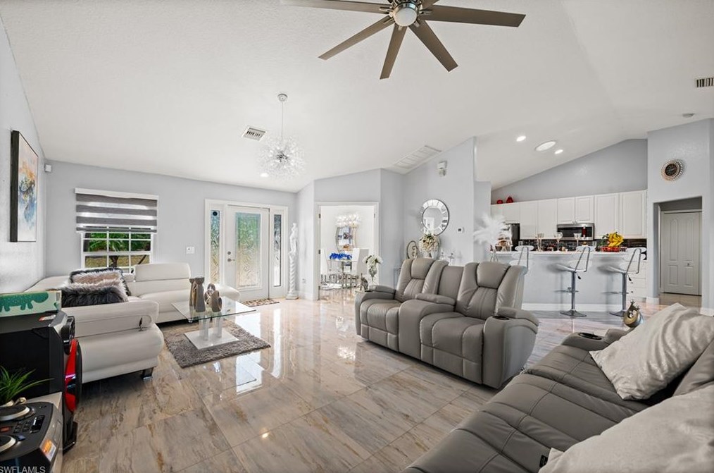 2307 33rd St, Cape Coral, FL 33909-7338