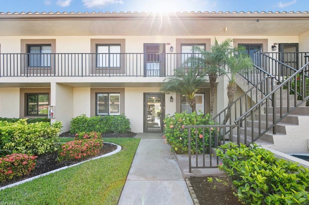 13091 Cross Creek Blvd, Fort Myers, FL 33912-6627
