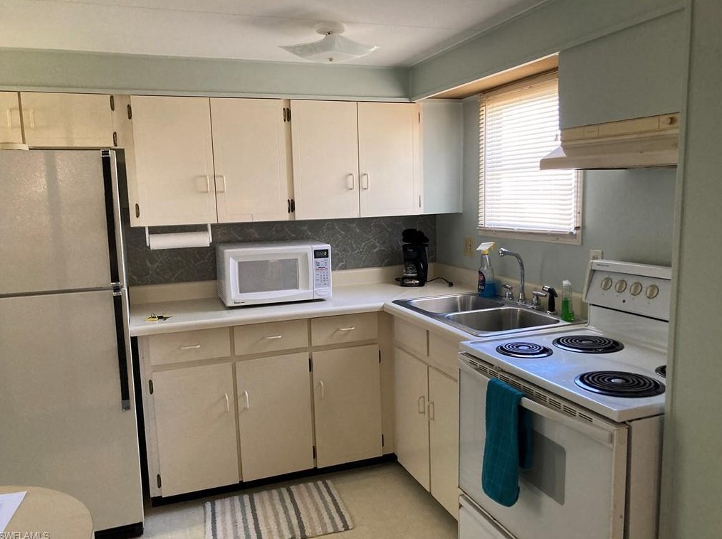26282 Princess Ln, Bonita Springs, FL 34135