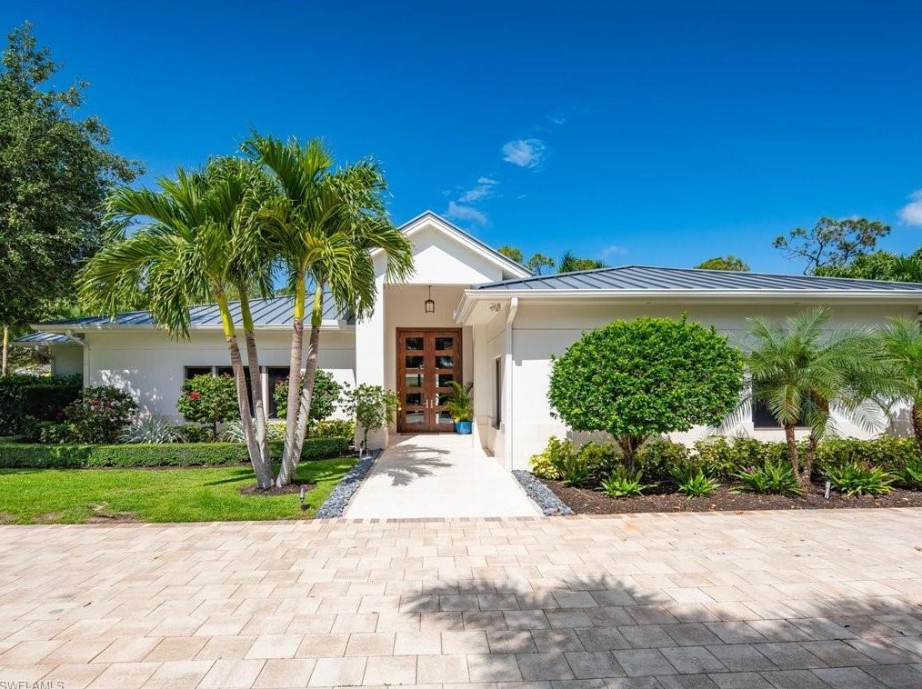 233 Ridge Dr, Naples, FL 34108