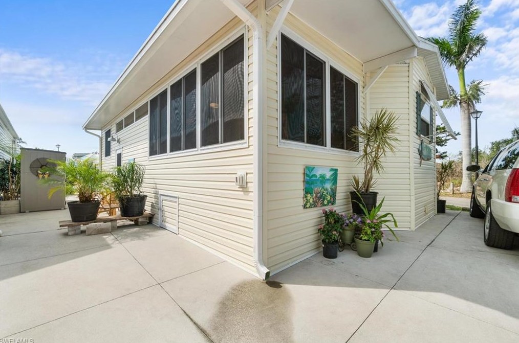 11791 Blue Warbler Dr, Fort Myers, FL 33908-8224