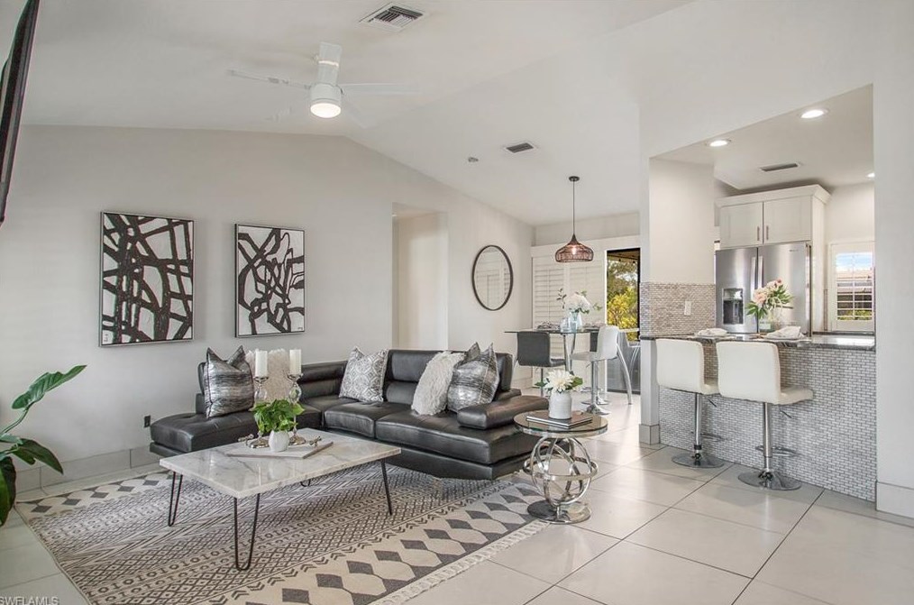 27303 Jolly Roger Ln, Bonita Springs, FL 34135-4318