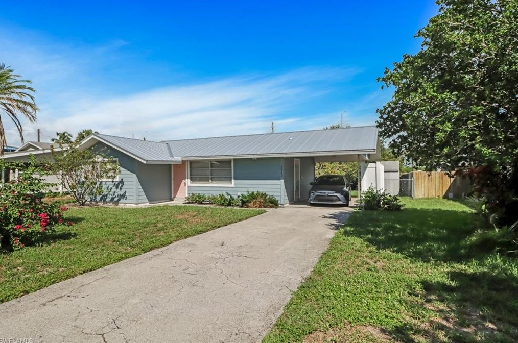 3910 14th St N, Naples, FL 34103
