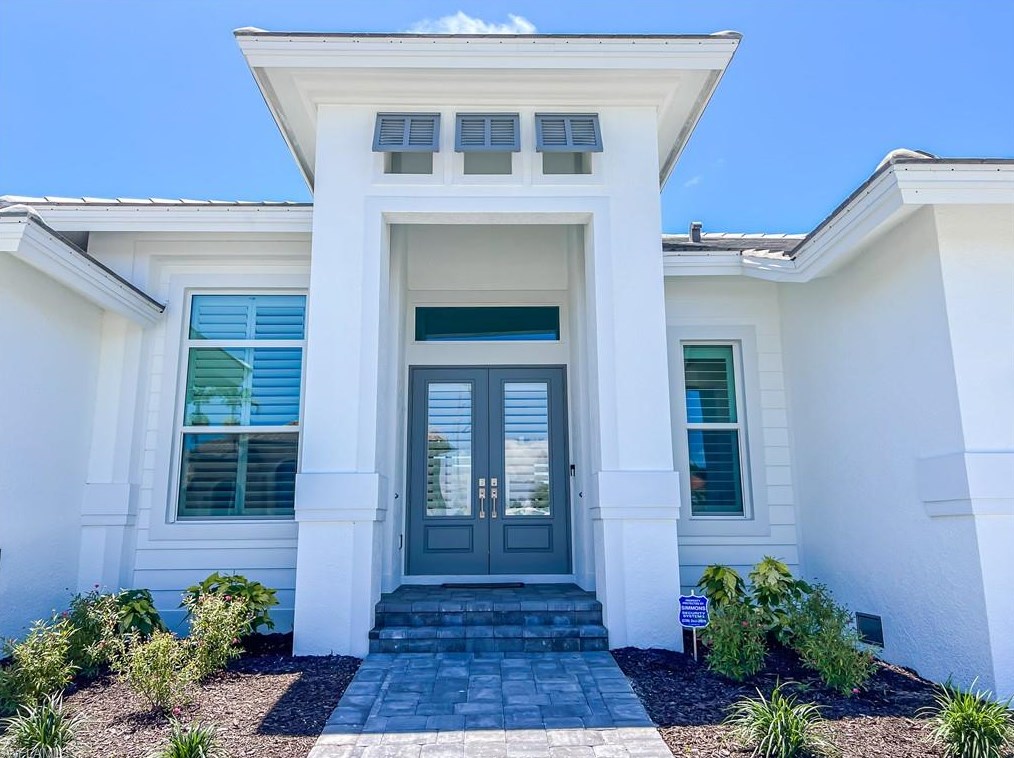 554 Barfield Dr, Marco Island, FL 34145