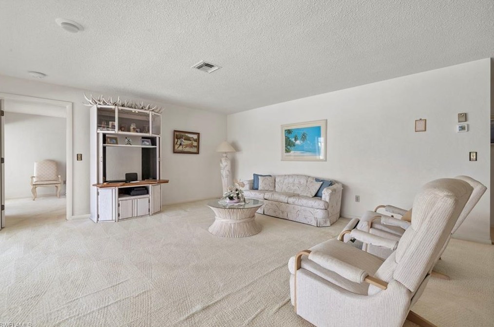 9870 White Sands Pl, Bonita Springs, FL 34135