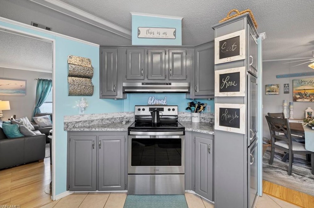 14513 Nathan Hale Ln, Fort Myers FL  33917-9041 exterior