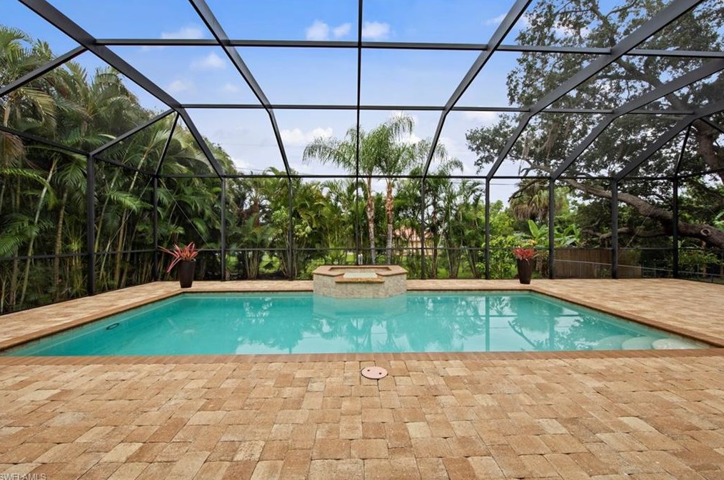 27153 Barefoot Ln, Bonita Springs, FL 34135