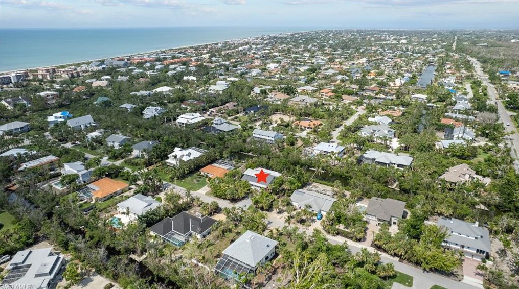 1077 S Yachtsman Dr, Sanibel, FL 33957
