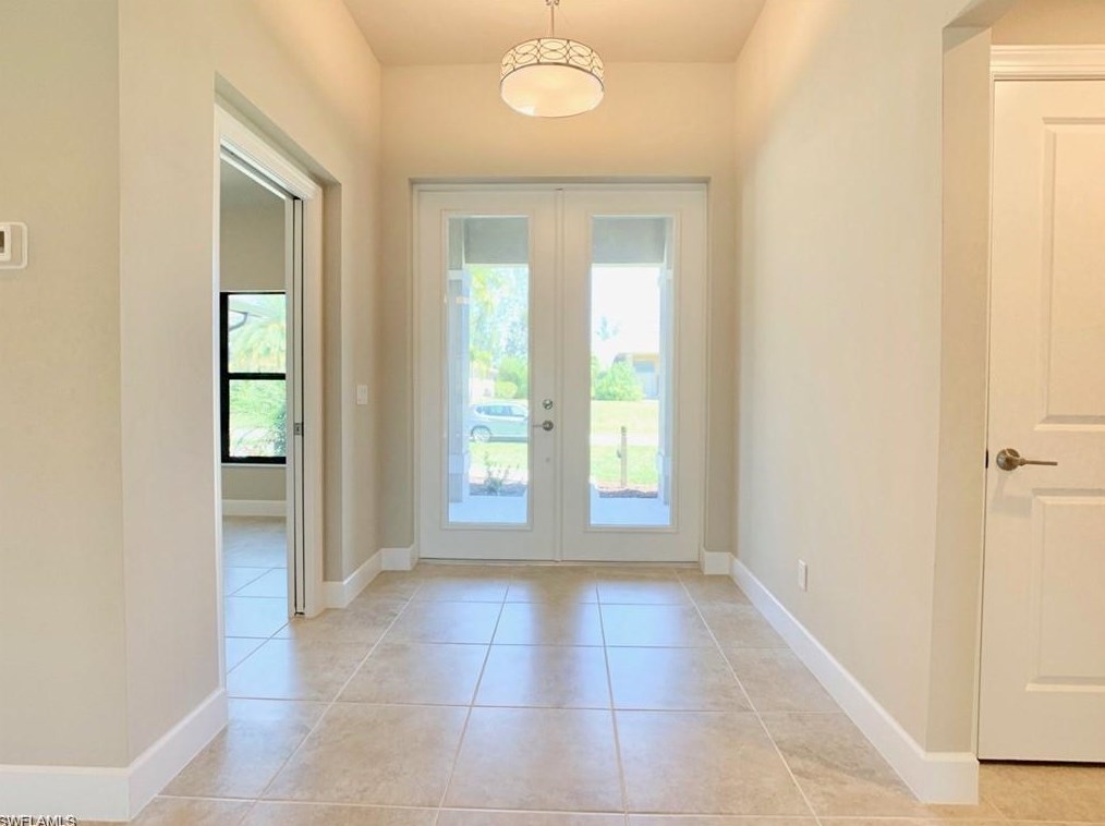 924 Sw 28th Ter, Cape Coral, FL 33904