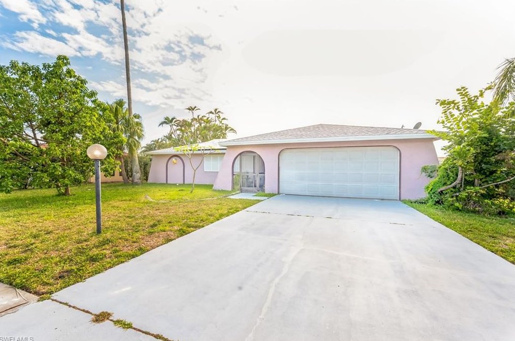 3993 Villmoor Ln, Fort Myers, FL 33919-6952