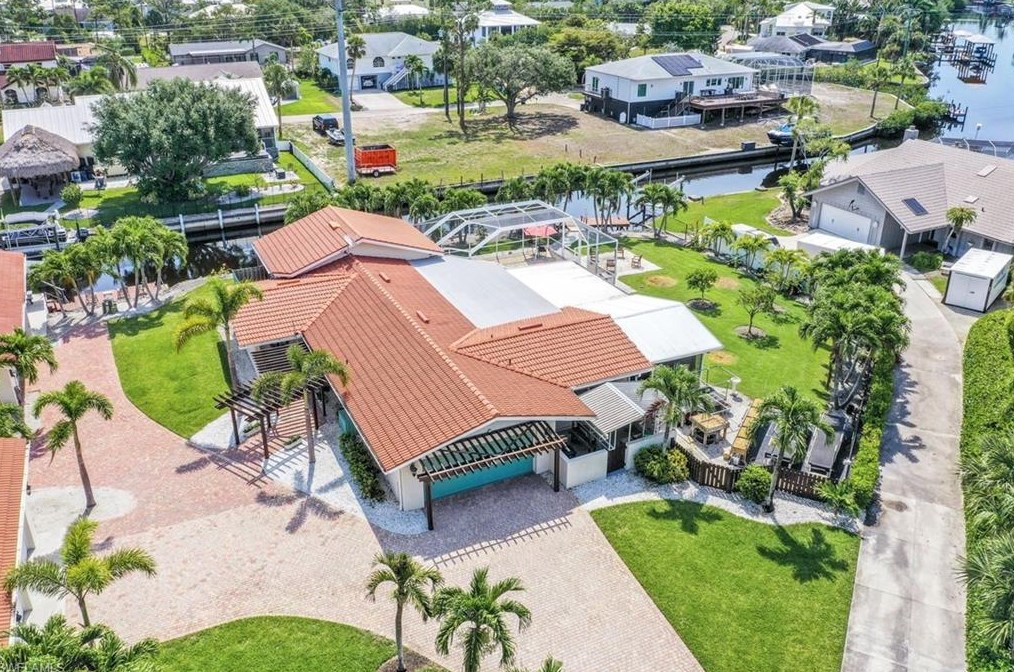 27111 Flossmoor Dr, Bonita Springs, FL 34135