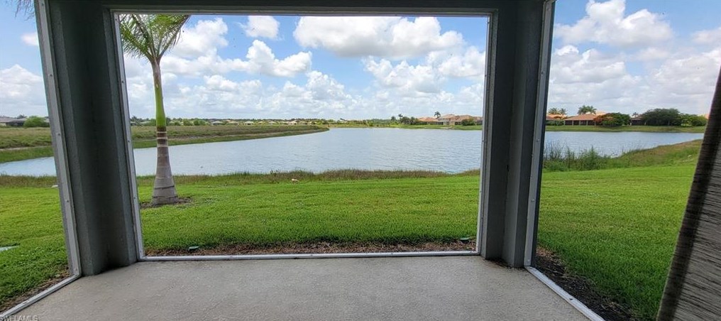 2037 Grove Dr, Naples, FL 34120