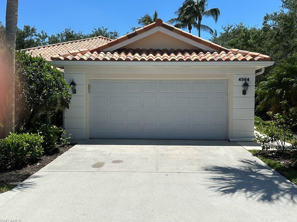 4564 Pasadena Ct, Naples, FL 34109