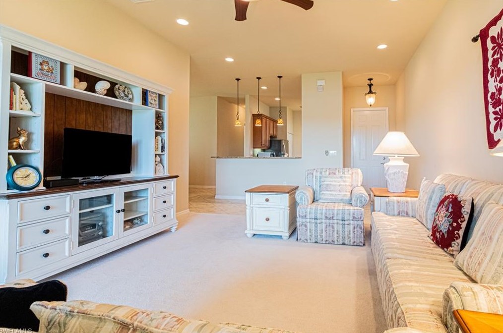 10462 Carolina Willow Dr, Fort Myers FL  33913-8804 exterior