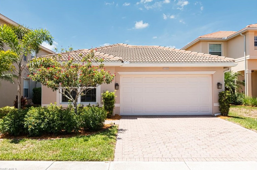 10462 Carolina Willow Dr, Fort Myers FL  33913-8804 exterior