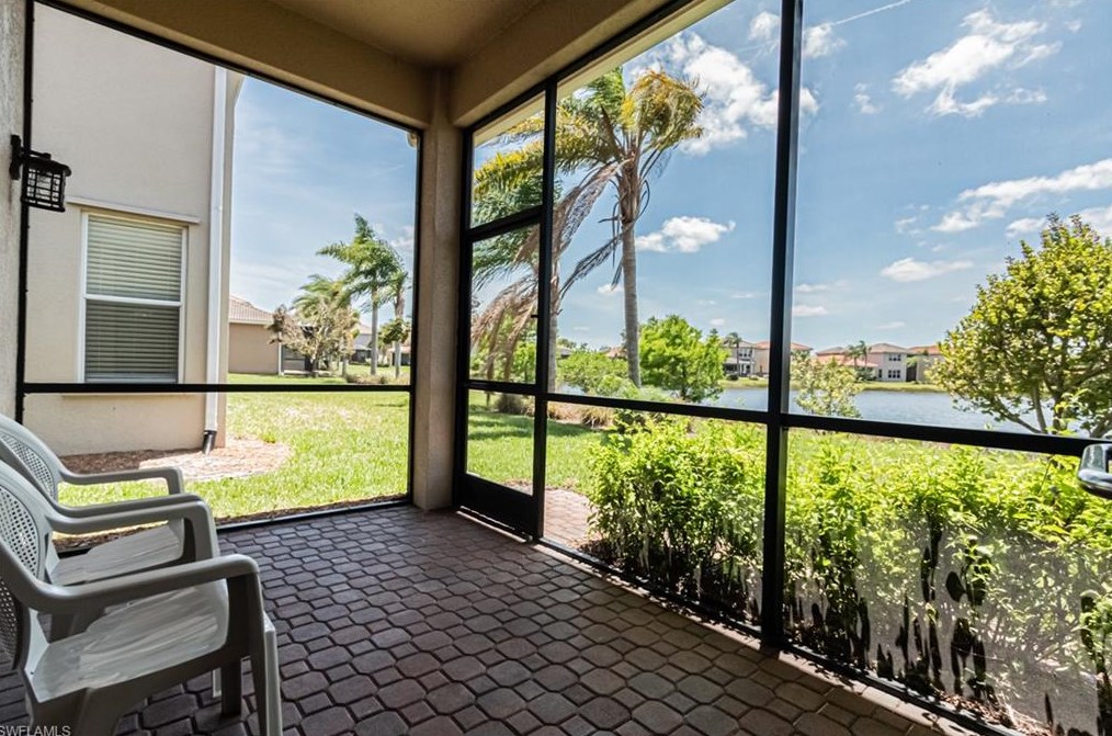 10462 Carolina Willow Dr, Fort Myers FL  33913-8804 exterior