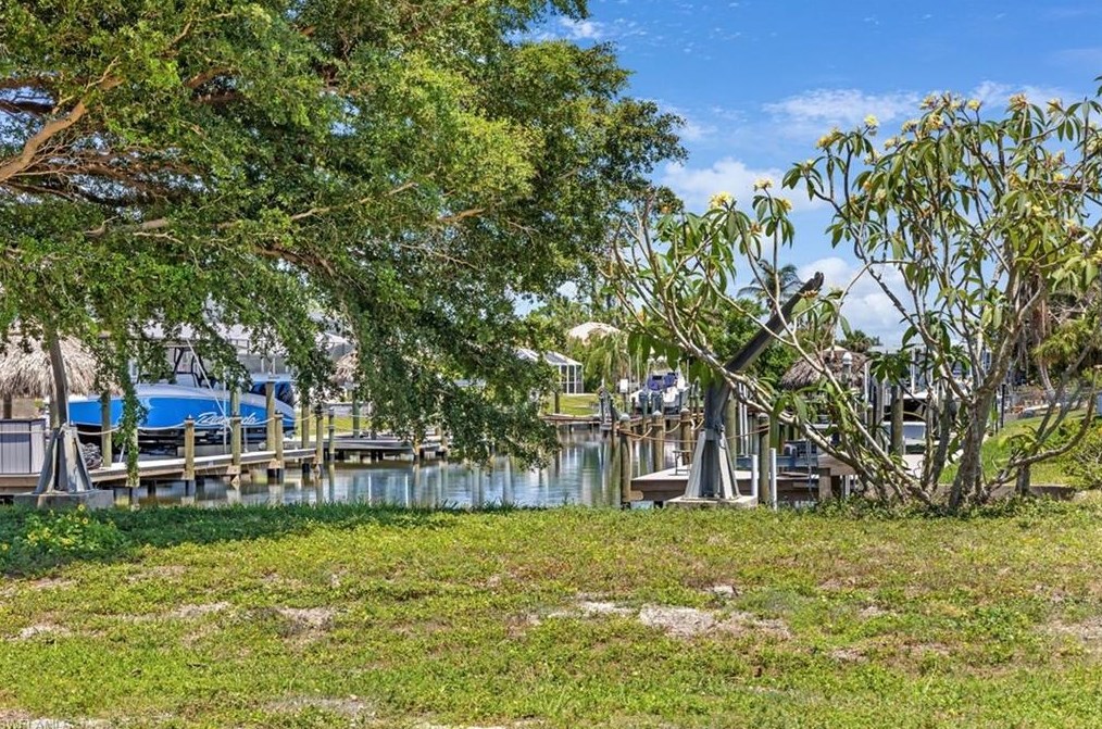 736 Tower Dr, Cape Coral, FL 33904-5665