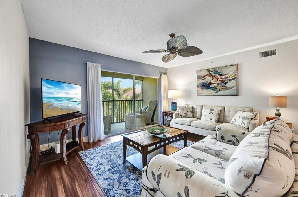 8950 Colonnades Ct E #834, Bonita Springs, FL 34135