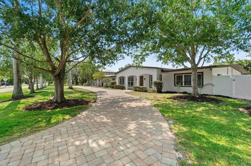 1325 Caloosa Vista Rd, Fort Myers, FL 33901