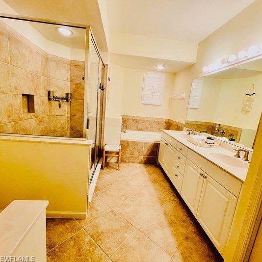 6846 Ascot Dr #2-102, Naples, FL