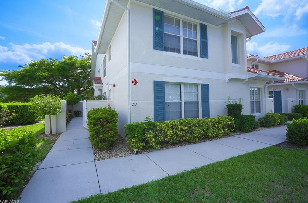 5025 Cedar Springs Dr #101, Naples, FL 34110