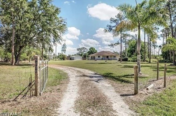 6670 Fawn Ln, Naples, FL 34120