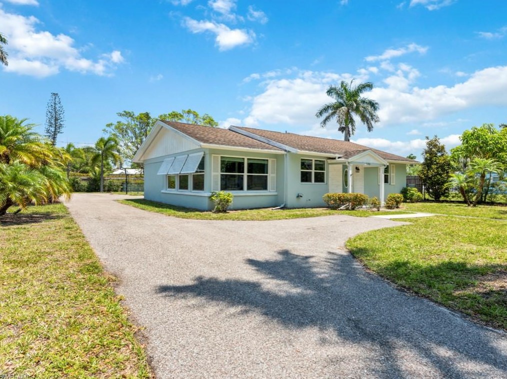 1195 8th Ave N, Naples, FL 34102