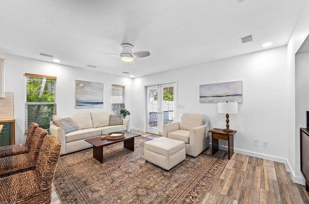 851 98th Ave N, Naples, FL 34108