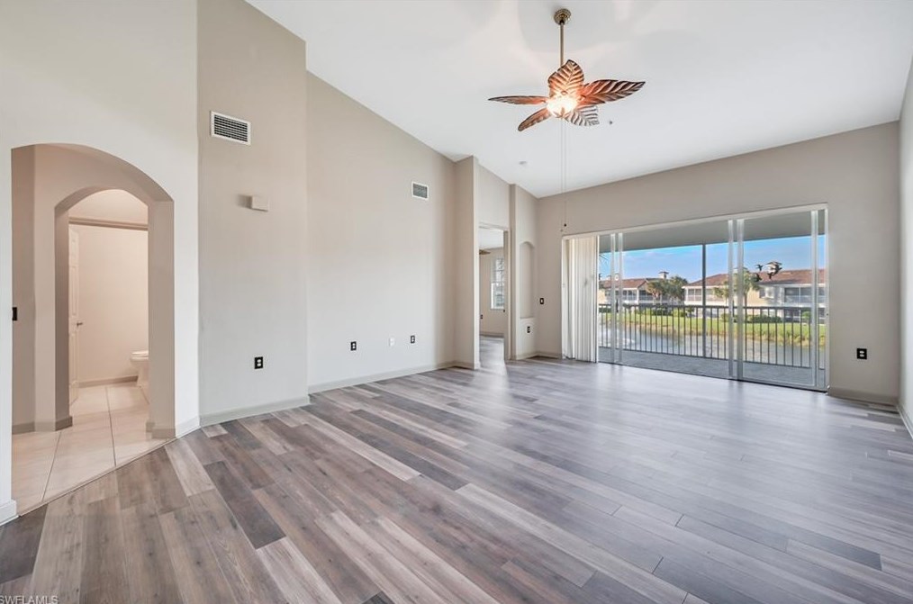 3060 Horizon Ln #1404, Naples, FL 34109