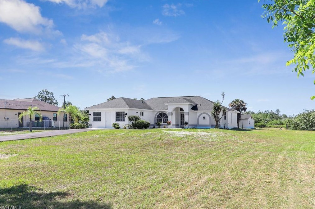 2840 39th Ave Ne, Naples, FL 34120
